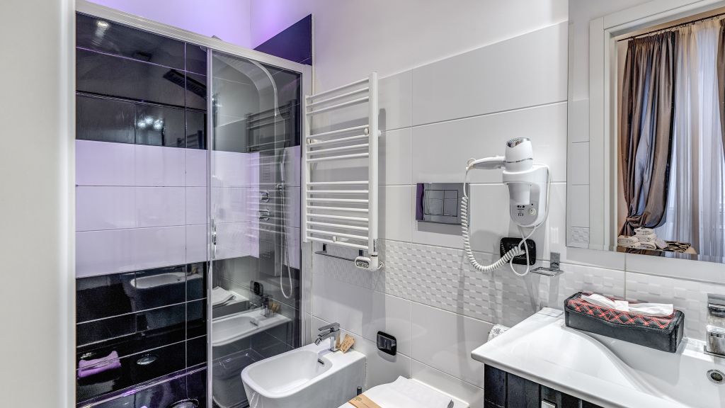 Opera-Suites-Pinciana-Roma-camera-tripla-classic-06